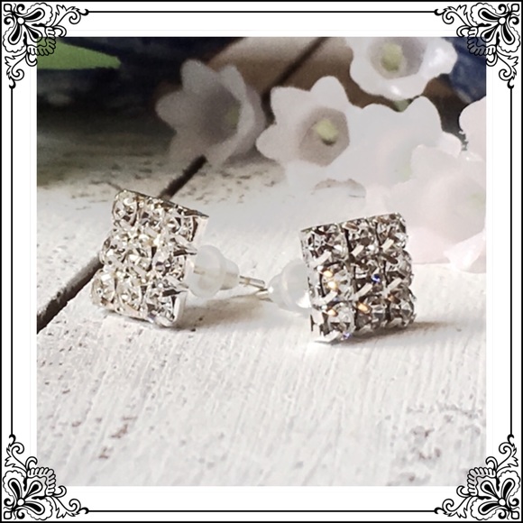 Rhinestone Earrings - Picture 2 of 7